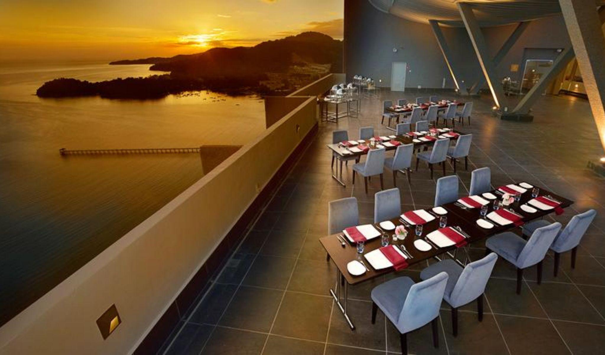 Lexis Suites Penang Bayan Lepas Exteriér fotografie The View