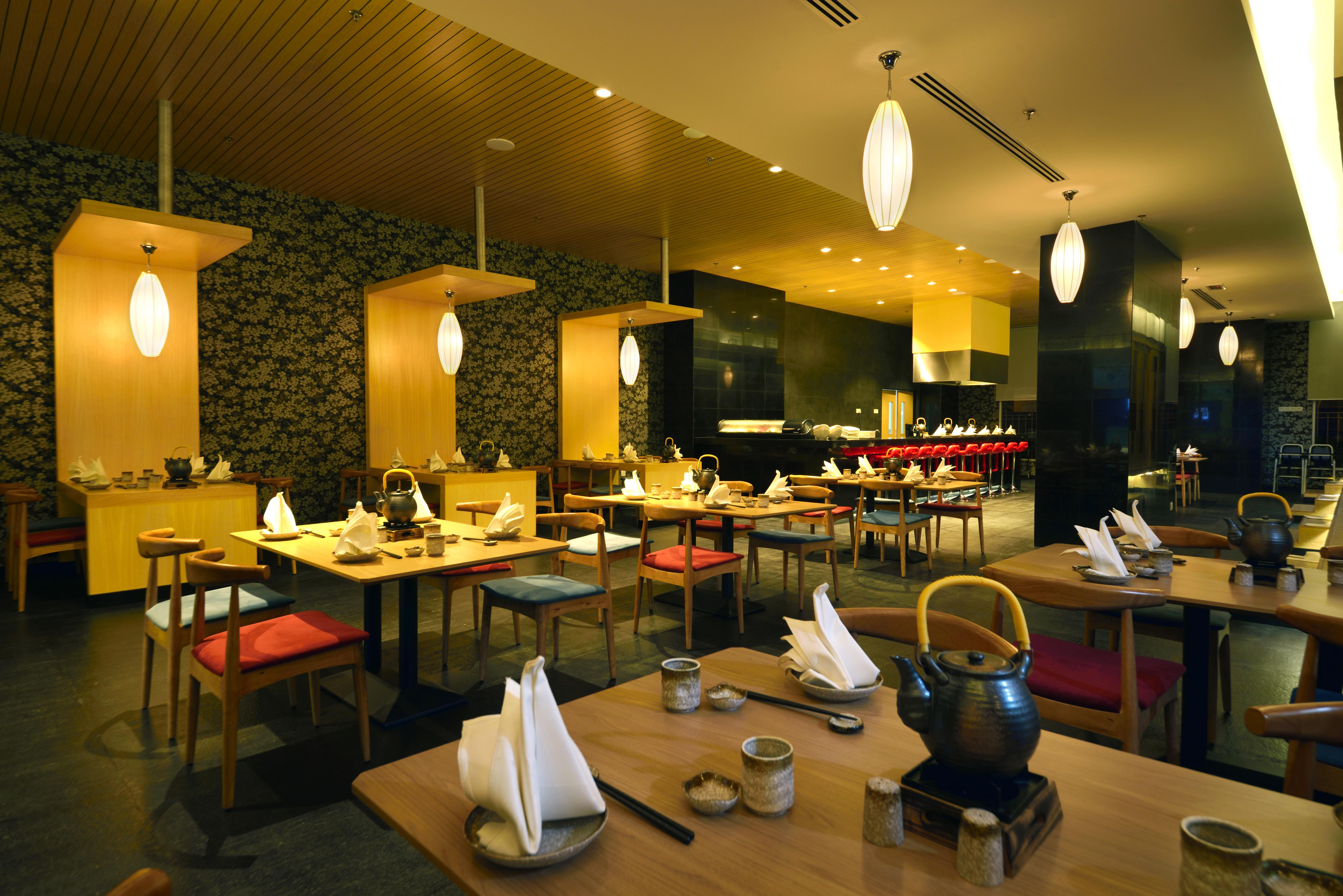 Lexis Suites Penang Bayan Lepas Exteriér fotografie The interior of a restaurant in Kuala Lumpur, Malaysia