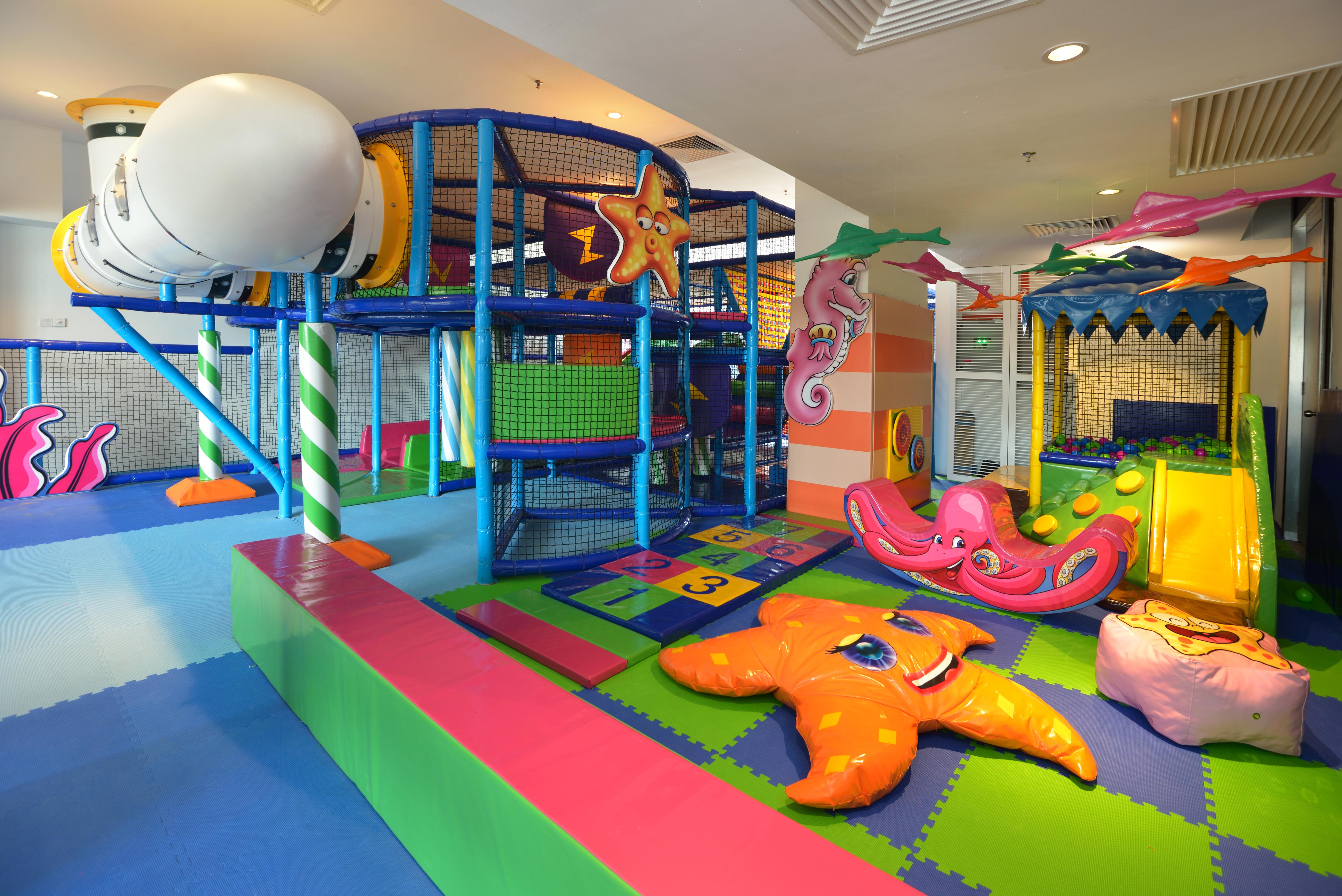 Lexis Suites Penang Bayan Lepas Exteriér fotografie An indoor playground in the United Arab Emirates