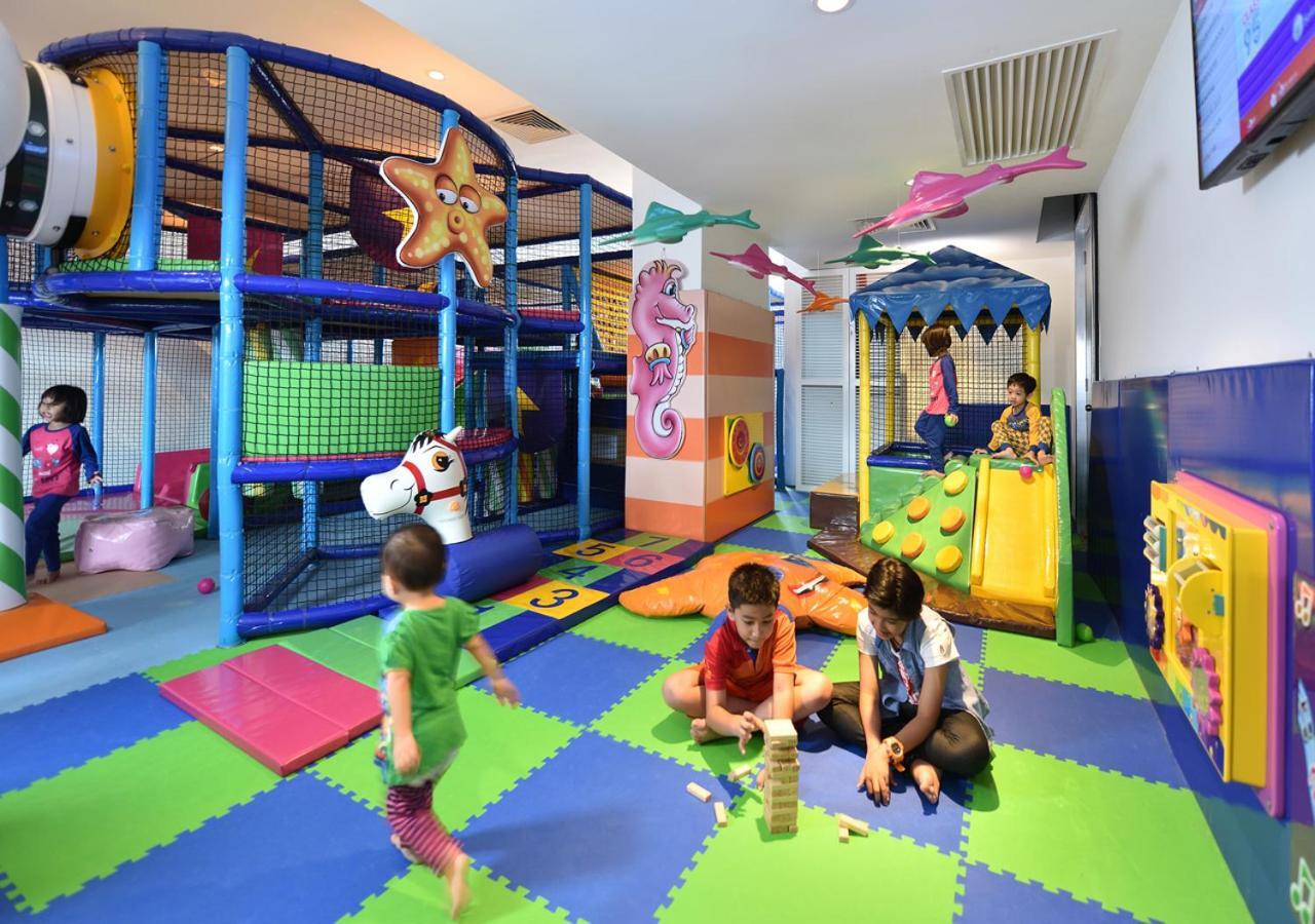 Lexis Suites Penang Bayan Lepas Exteriér fotografie Kids Club at Jumeirah Beach Hotel