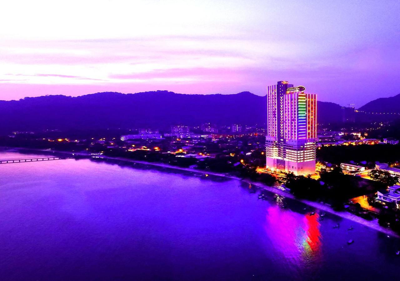 Lexis Suites Penang Bayan Lepas Exteriér fotografie The Bertam River